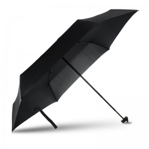 Black pongee fabric metal frame plastic handle manual open 5 fold mini pocket umbrella